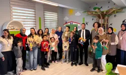 Trabzonlu öğrenciler Çilekli Düşler Köyü'nde eğlendi