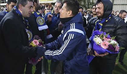 Fenerbahçe - Galatasaray maçı öncesi stat dışı ve saha içi fotoğrafları