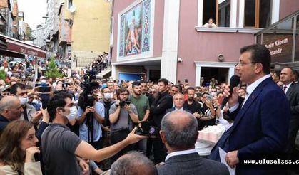 İmamoğlu, Cemevi'nde Aşure lokmasına ortak oldu