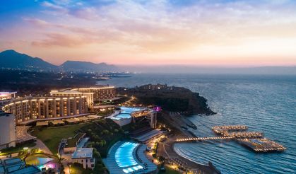 Gökhnan Tepe ve Ebru Gündeş Yılbaşında Elexus'ta sahne alacak