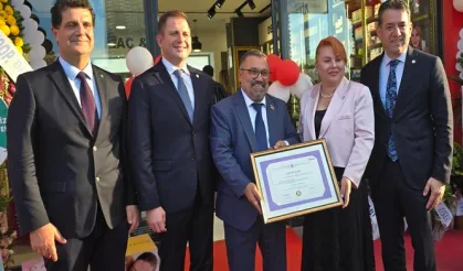 Haydar Koçak, 48 yıl sonra eczacılık diplomasına kavuştu
