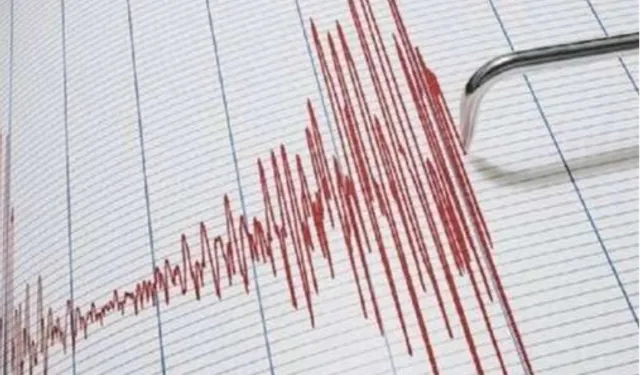 Son dakika... Balıkesir 6.1 şiddetinde depremle sarsıldı...