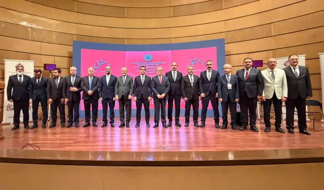 10. Uluslararası Dini Araştırmalar ve İnsan Sempozyumu Şam'da başladı