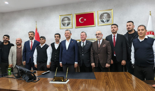 Özgür Özel'den soru soran gazeteciye şaşırtan cevap!