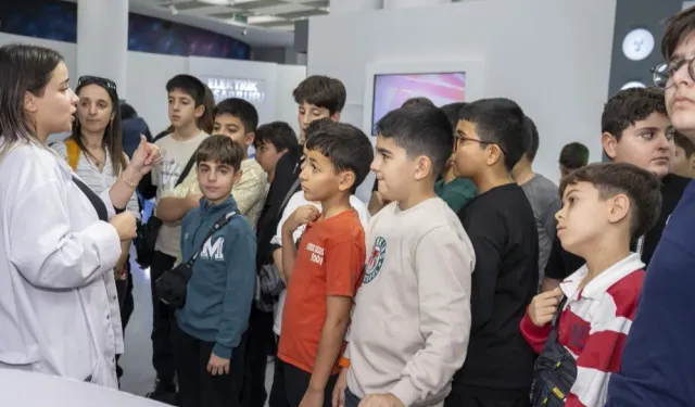 Mersin'de çocuklar bilimle buluştu