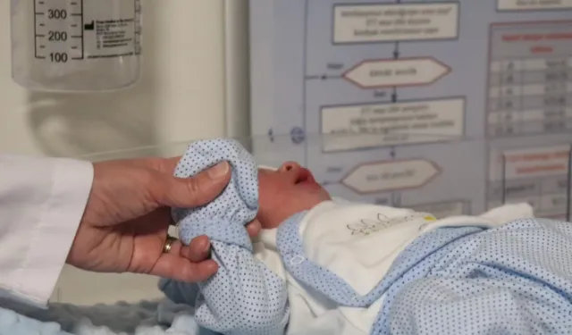 Bursa Şehir Hastanesi'nde ilk tüp bebek dünyaya geldi