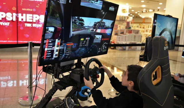 Ankara Keçiören'de öğrencilere teknoloji dolu karne şenliği