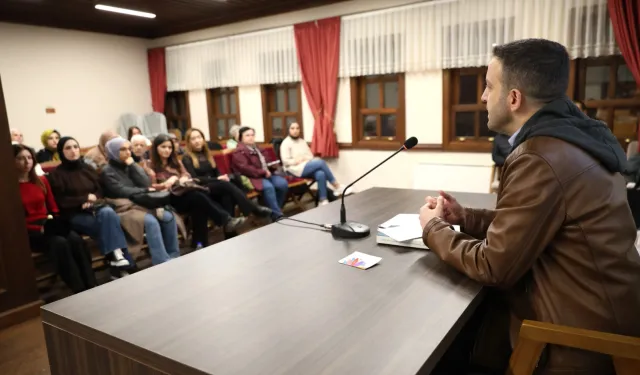 Bursa Osmangazi'de 'edebiyat ve hayat' konuşuldu