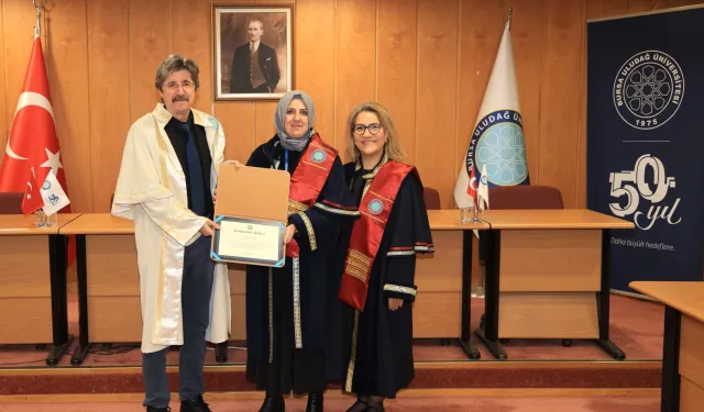 BUÜ'de profesörlük belgeleri törenle takdim edildi