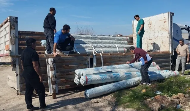 Antalya Büyükşehir'den üreticiye sera naylonu desteği