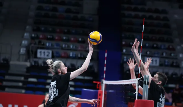 Eczacıbaşı Zeren'e konuk oluyor