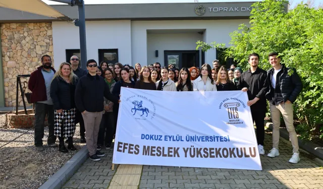 Gençler kariyerleri için Efes Tarlası Yaşam Köyü'nde buluştu