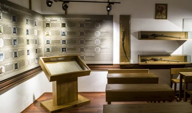 Kastamonu'da bir lisenin hüzünlü gururu... O hatıralar sınıftaki müzede yaşatılıyor