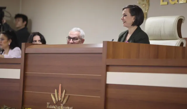 Başkan Kınay'dan Karabağlar Meclsi'nde demokrasi, sorumluluk ve emek vurgusu