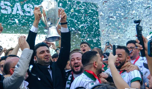 Bursaspor tarih yazdı... Kupasına kavuştu!