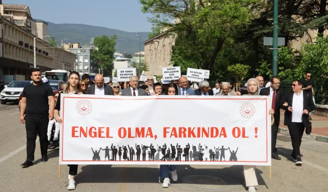 Bursa engelsiz geleceğe yürüdü