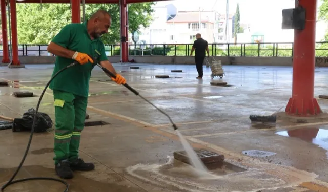 Bursa Osmangazi'de kurban kesim alanları pırıl pırıl oldu