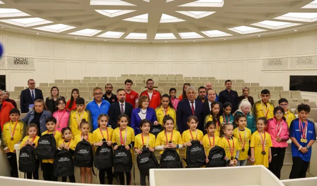 Gaziantep'te Başkan Şahin sporcularla bir araya geldi