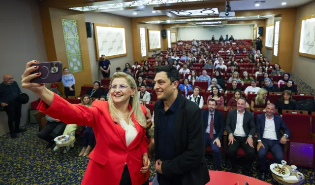 İstanbul Bakırköy Belediye Başkanı üniversitelilerle buluştu