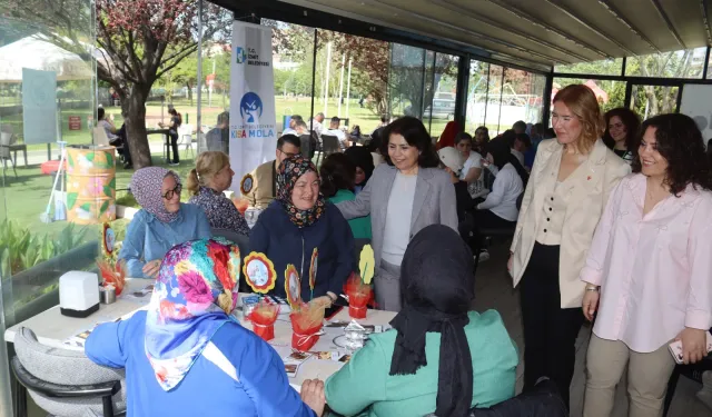 İzmit'te özel gereksinimli bireyler aileleriyle buluştu