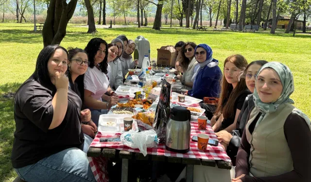 Kocaeli Beyaz Kalpler baharı karşıladı