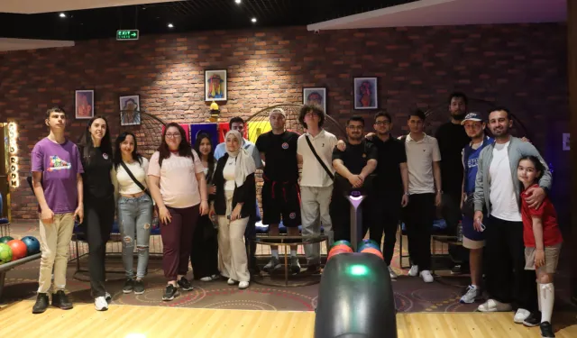 Maltepeli gençler bowling turnuvasıyla eğlendi