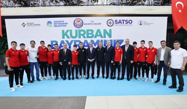 Sakarya Büyükşehir'den bayram kutlaması
