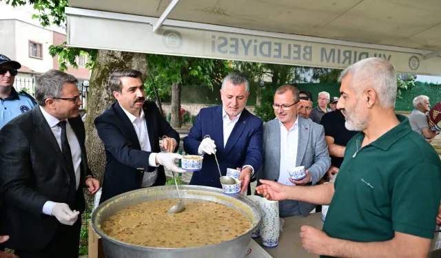 Bursa Yıldırım'da Başkan Yılmaz'dan hem ziyaret, hem bereket