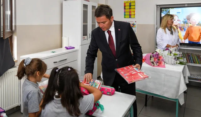 Başkan Aydın'dan öğrencilere yeni eğitim yılı ziyareti