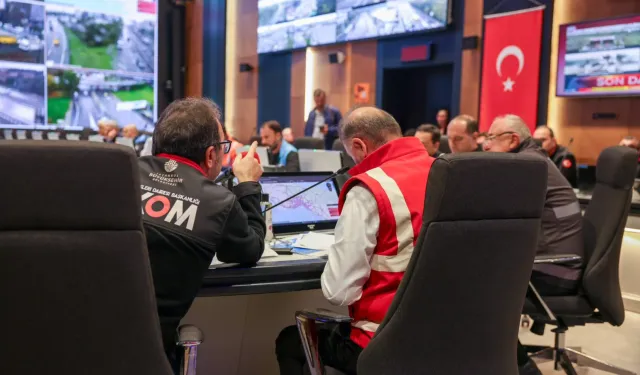 İstanbul'da hasar tespit başladı... AFAD'ın uyarılarına dikkat!