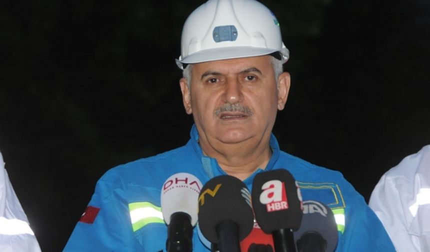 Başbakan Yıldırım madencilerle yerin 400 metre altında iftar yaptı