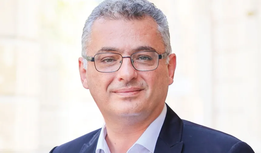 KKTC Cumhurbaşkanlığı Seçiminde Tufan Erhürman Ersin Tatar'a büyük fark attı