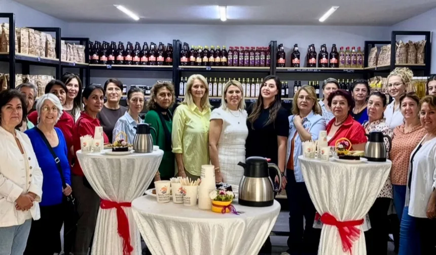 Antalya Muratpaşa'da kadın dayanışması büyüyor