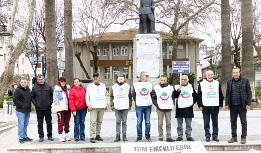 Emekliler  eylemlerini sürdürüyor