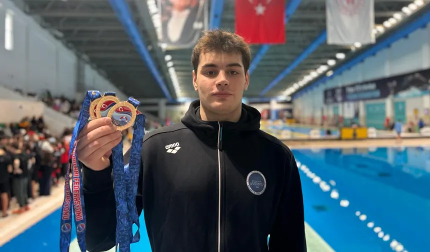 Gaziantep'in milli yüzücüsü Kaan Efe Kaya'dan 3 altın madalya