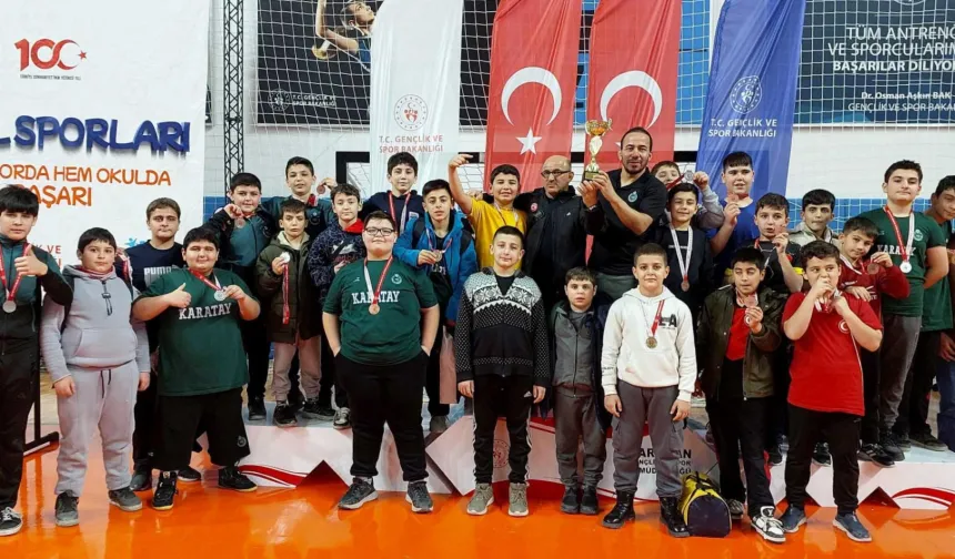 Konya Karataylı güreşçiler Türkiye ikincisi oldu