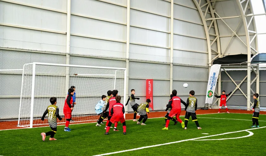Malatya'da 'Minikler Yarıyıl Futbol Şenliği' turnuvası başladı