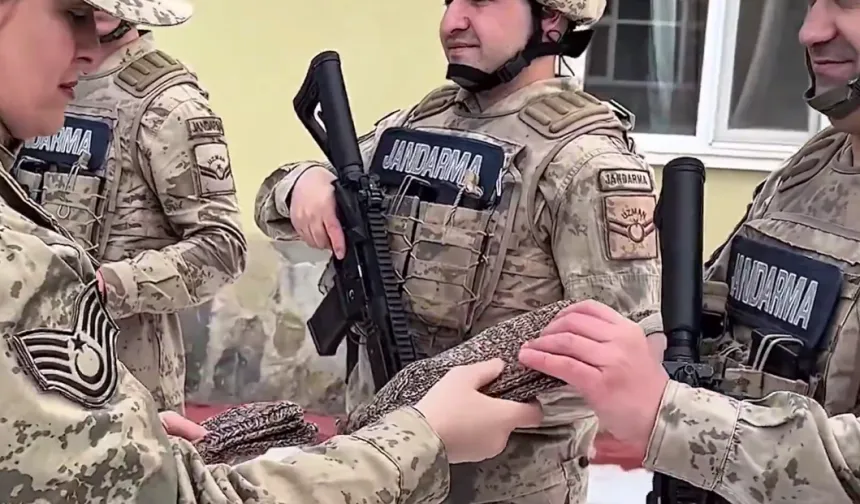 Bulgaristan'dan Mehmetçiğe iç ısıtan hediye