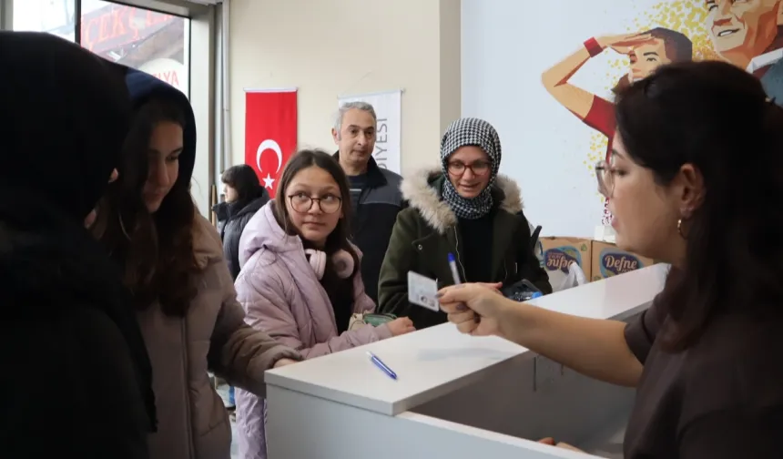 İzmit'te Çınar Akademi sınavına yoğun ilgi