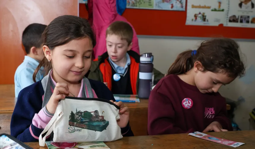 Geyve'de minikler 'su müfettişi' oldu