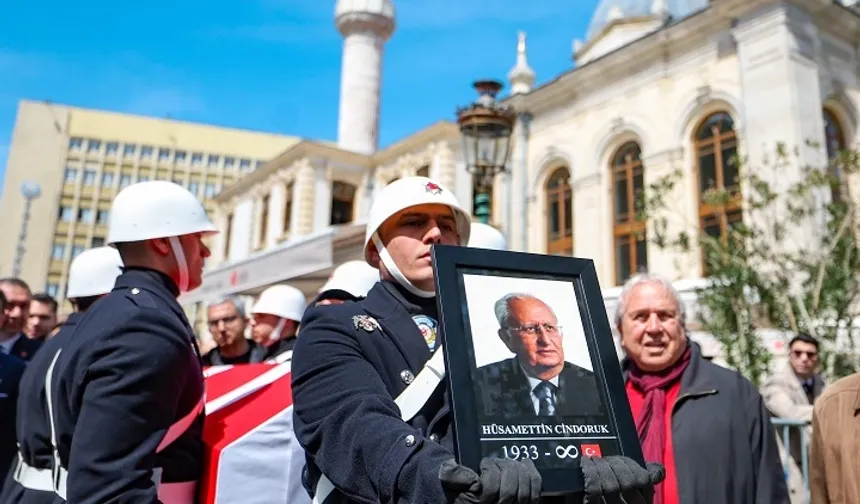 Hüsamettin Cindoruk son yolculuğuna uğurlandı