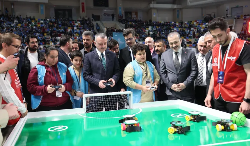 KODELİG'26 Ulusal Robot Yarışması başladı