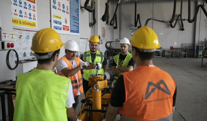 Mersin'de 'Genç Adım' projesiyle gençlere yeni fırsatlar