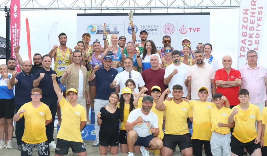 Trabzon'da plaj voleybolu heyecanı