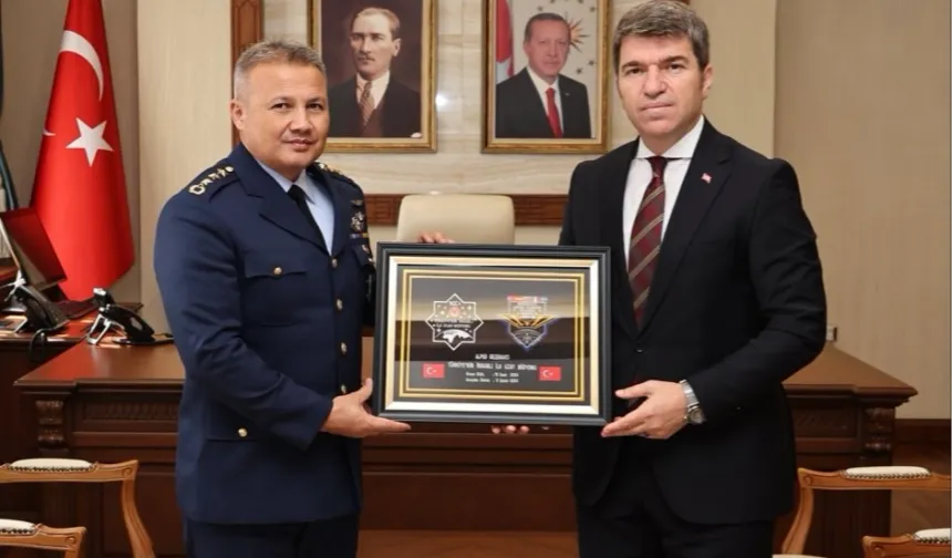 Türkiye'nin ilk Astronotu Alper Gezeravcı 5. Ana Jet Üs Komutanlığı görevine atandı