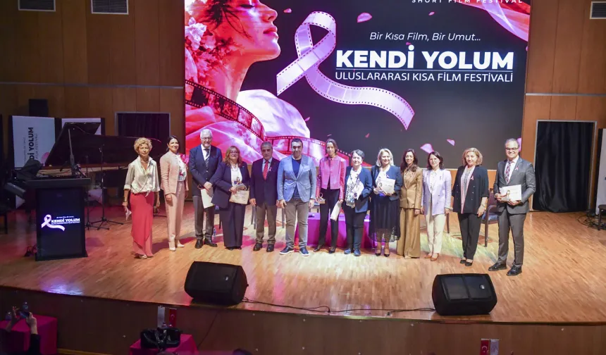 Ankara'da kadın sağlığına sanatla farkındalık