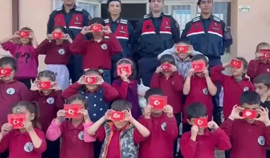 Bilecik'te jandarma öğrencilerle bir araya geldi