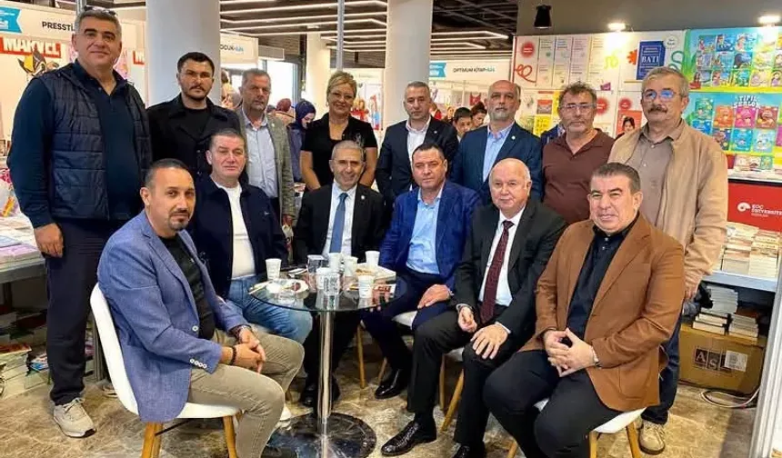 Kocaeli Kitap Fuarı'nda Yüksel Ercan'a büyük ilgi