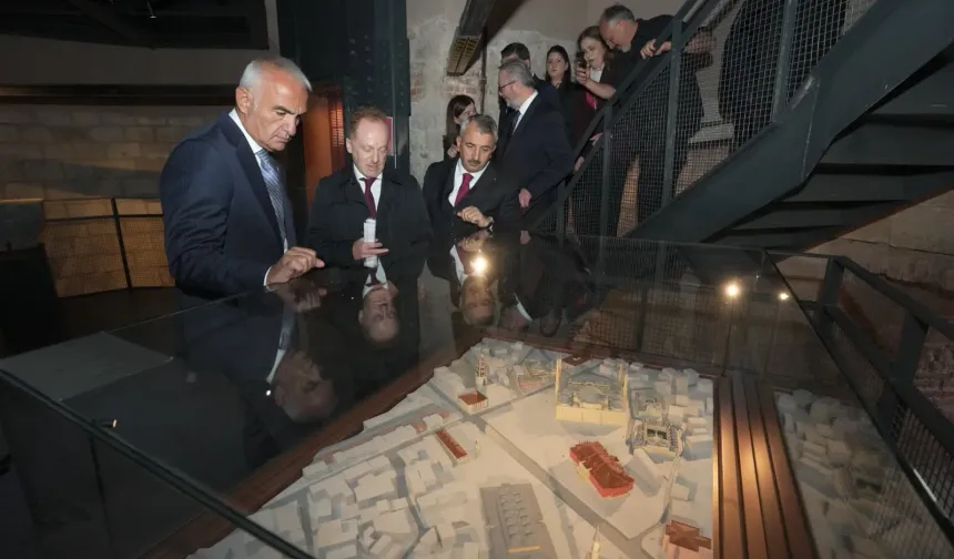 Makedonya Kule Müzesi'ne Bakan Ersoy'dan yakın takip