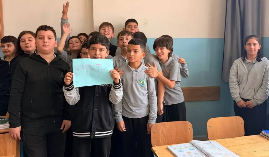 Sakarya'da ortaokul öğrencilerine akran zorbalığıyla mücadele eğitimi
